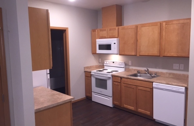 1 bed, 1 bath, 672 sqft, $1,275, Unit 2206