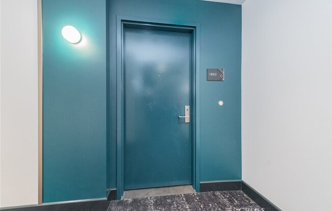 2 beds, 2 baths, 1,039 sqft, $3,700, Unit 1803