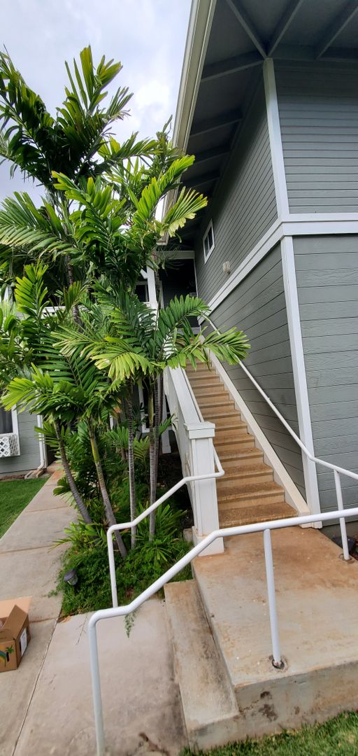 Gorgeous Fully Furnished Kekuilani Villas 2nd floor corner unit - Golf Course View - Split AC 2bd/2ba/2pkg