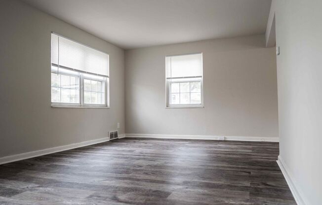 2 beds, 1 bath, 995 sqft, $1,299, Unit I136