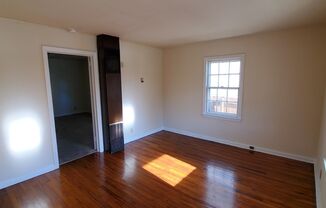 1 bed, 1 bath, $795, Unit A