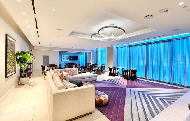 1 bed, 1 bath, $3,300