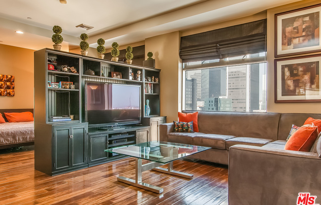 1 bed, 2 baths, 1,200 sqft, $3,800, Unit 1506