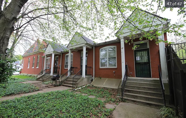 2322 W. Chestnut
