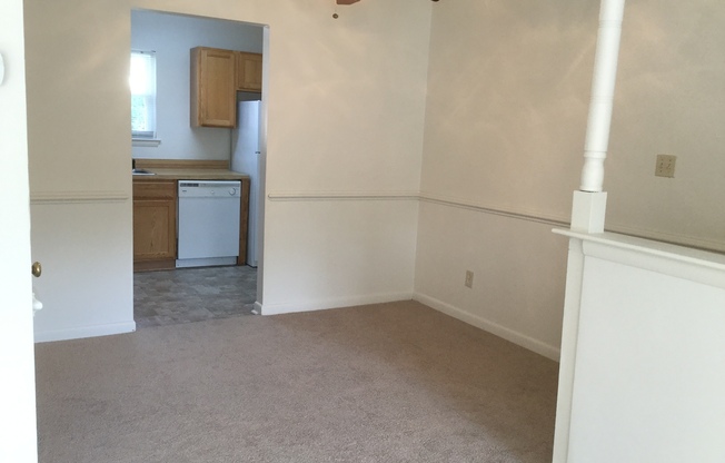 2 beds, 1 bath, $1,375, Unit 2218ps