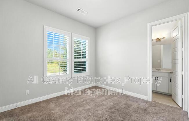 9002 HABERSHAM DR