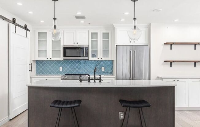 2 beds, 2 baths, $4,125, Unit # 803