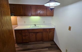 1 bed, 1 bath, $975, Unit 105