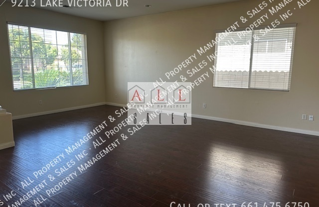 9213 LK VICTORIA