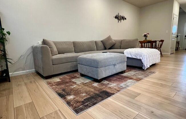 Luxurious 3-Bedroom Townhome in Norristown! Available mid-July!