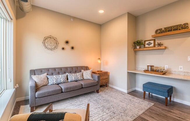 Studio, 1 bath, 567 sqft, $1,012, Unit 521