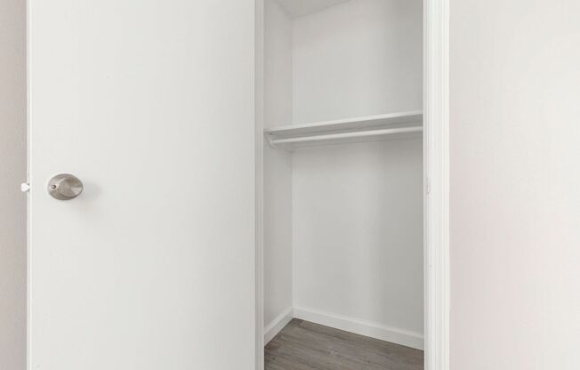 2 beds, 2 baths, $895, Unit 2