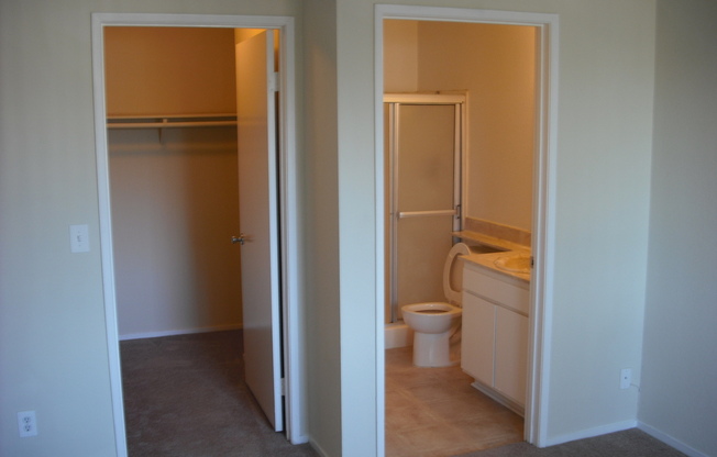 2 beds, 2 baths, $2,195, Unit 301