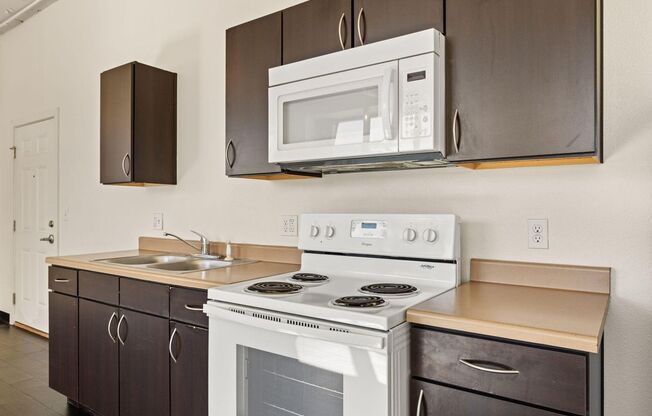 1 bed, 1 bath, 584 sqft, $1,075, Unit Unit 211