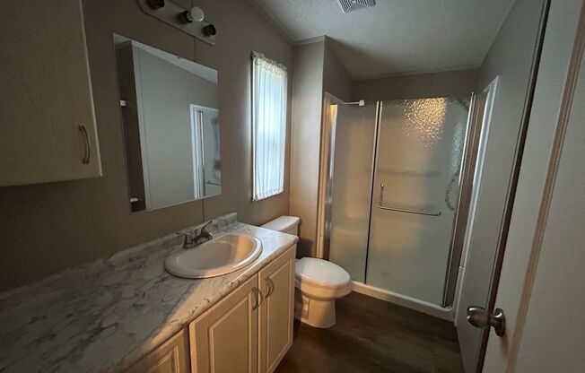 2 beds, 2 baths, $850, Unit B-15
