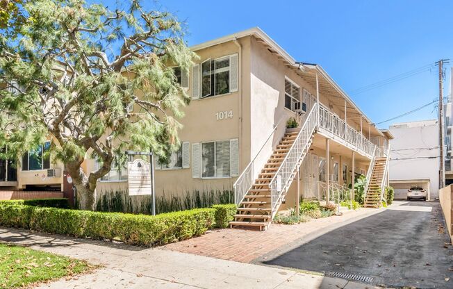 1014 N HAYWORTH AVE