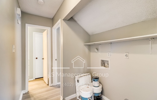 3 beds, 2 baths, 1,200 sqft, $1,295