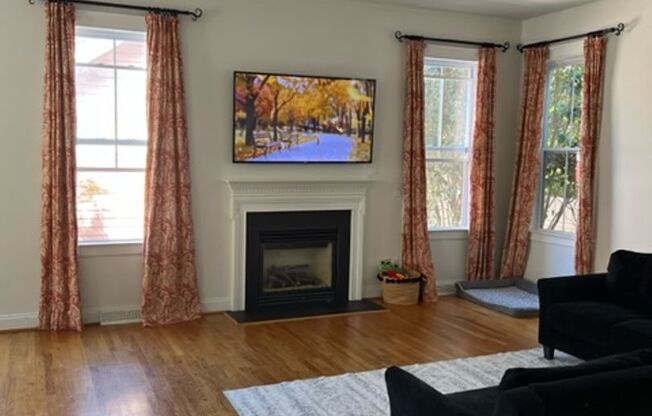 Upscale Home In Prime Huntersville Monteith Park Location