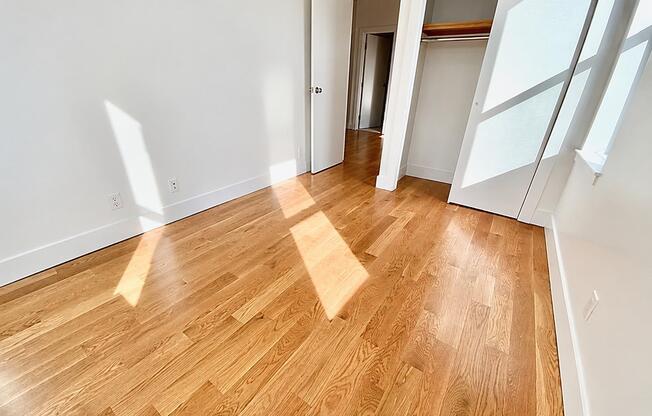 28 56 47 ST