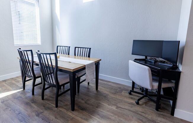 4 beds, 3 baths, $3,500, Unit 206