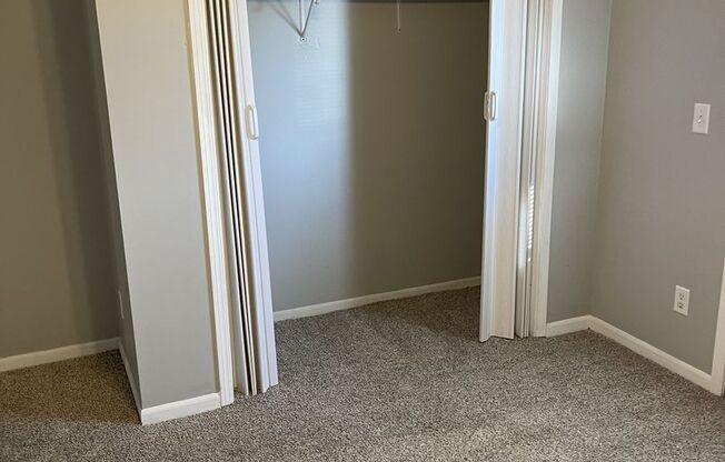 1 bed, 1 bath, 530 sqft, $825, Unit 350 B12
