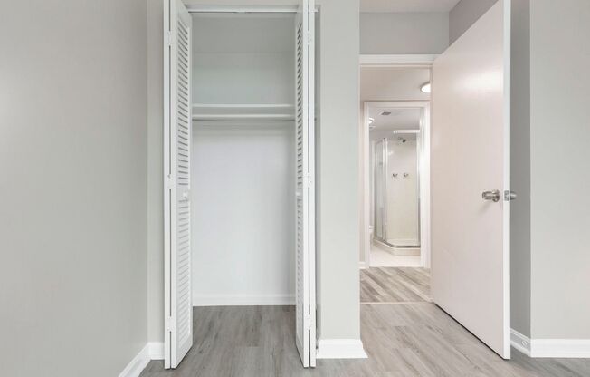 2 beds, 2 baths, $895, Unit 309