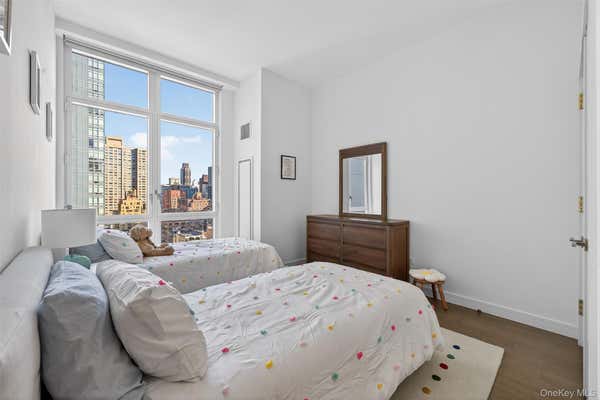 2 beds, 2 baths, 1,268 sqft, $11,500