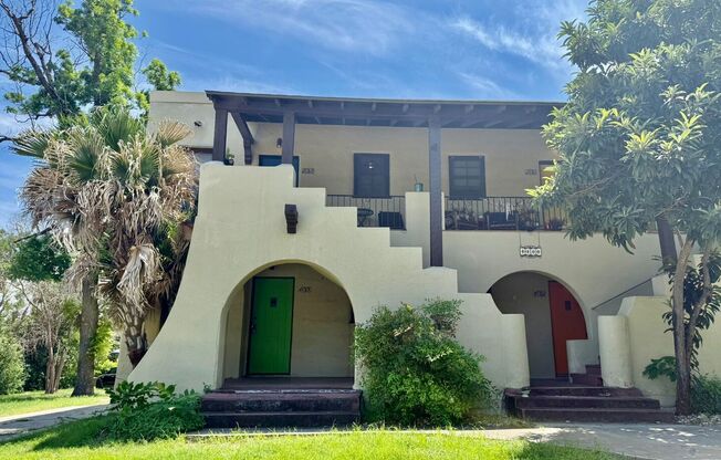 810 W Craig Pl #102 For Rent!