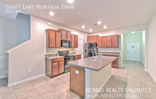 10407 LK MONTAUK DR