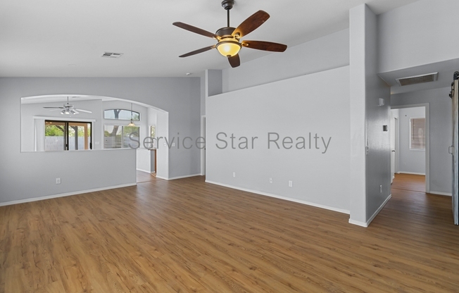 14763 N 149 DR