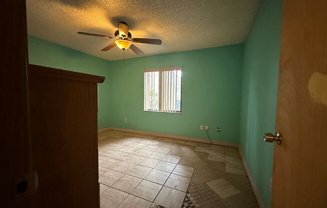 Charming East Orlando Home Close to UCF, Shopping & Dining