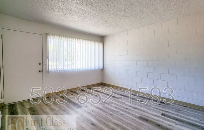 4555 SW ERICKSON AVE
