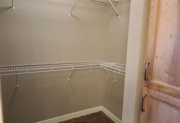 3 beds, 2 baths, $1,750, Unit 239