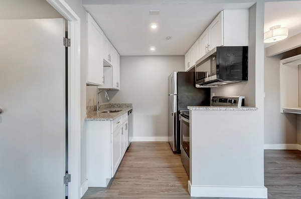 High Pointe Apartments