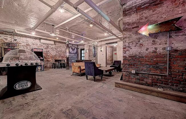 3 beds, 1 bath, $4,495, Unit 8