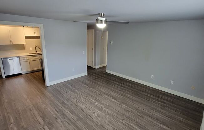 1 bed, 1 bath, 675 sqft, $1,195, Unit 14