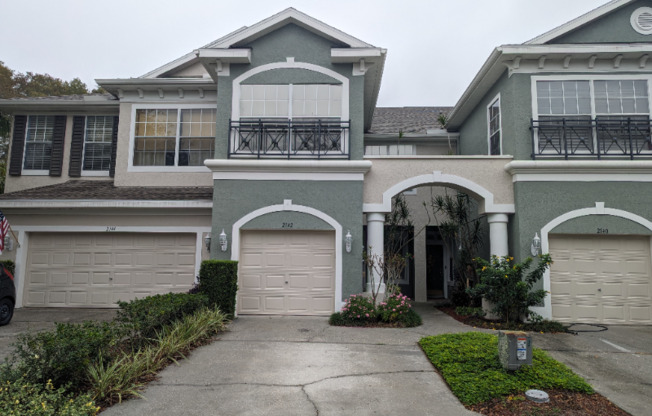 2142 PARK CRES DR