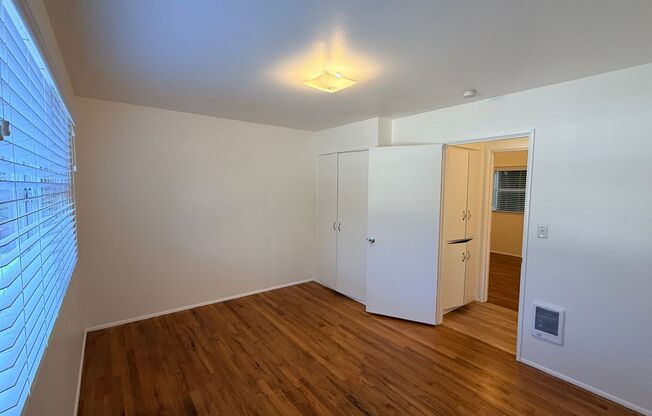 2 beds, 1 bath, 801 sqft, $1,825, Unit 3030-03
