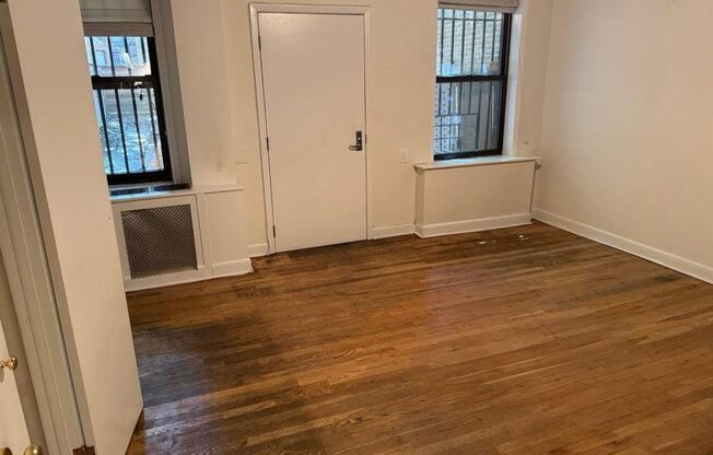162 W 81 ST