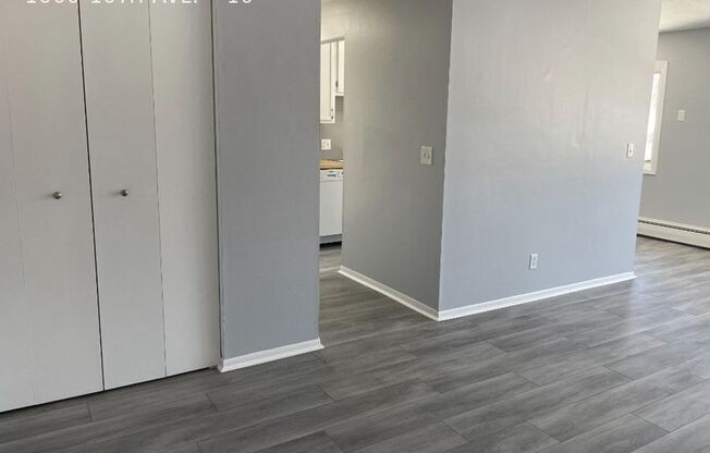 1660 10 AVE