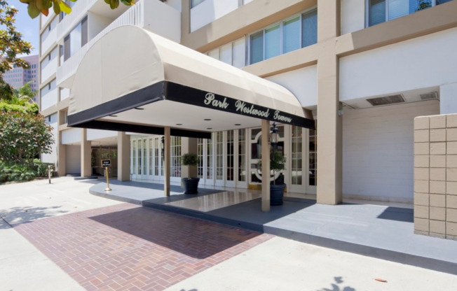 1 bed, 1 bath, $2,495, Unit UNIT 605