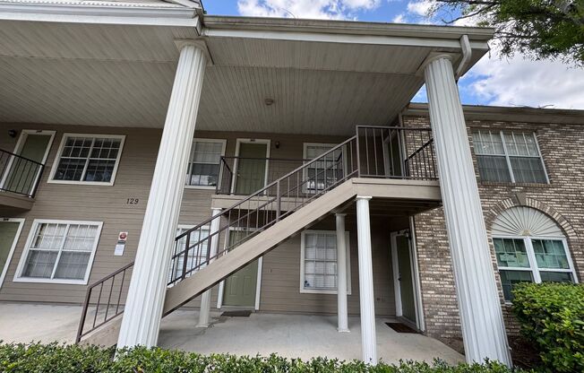 Move-In Ready! Charming 2-bedroom, 2-bathroom Condo in Sought-After Hunters Reserve Community!!