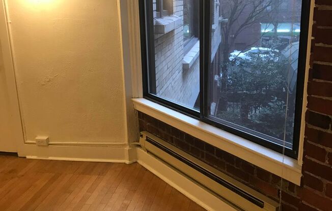 Studio, 1 bath, 378 sqft, $1,475, Unit 607