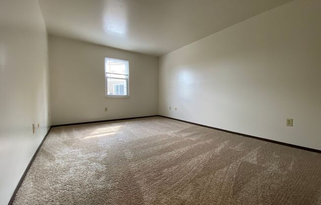 Wonderful 2BR at The Bellwood Manor!  Central A/C & MORE! - Call Today for a Tour!