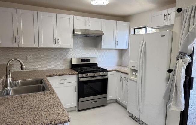 3 beds, 2 baths, 1,282 sqft, $2,795, Unit 313