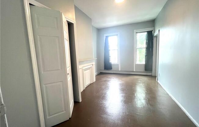 2 beds, 1 bath, 750 sqft, $2,750