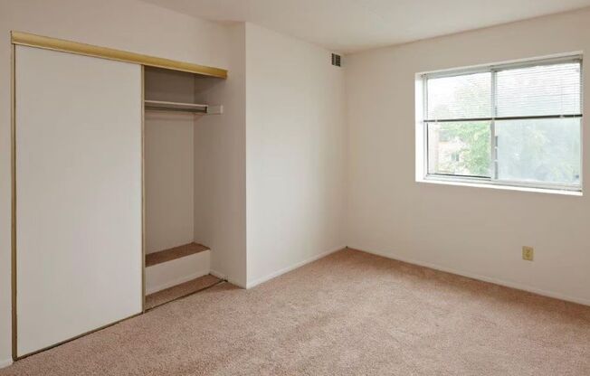 1 bed, 1 bath, 730 sqft, $1,239, Unit 205W