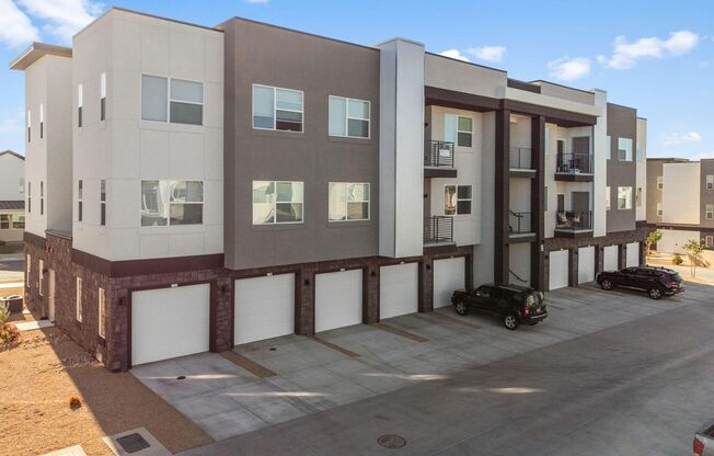 Beautiful Desert Color Condo