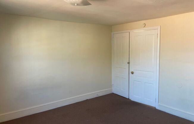 5 beds, 1 bath, $3,025