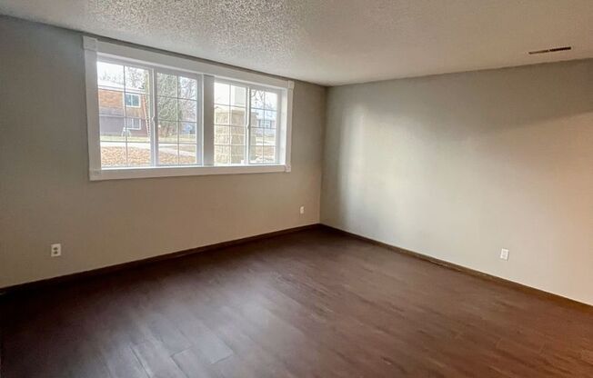 1 bed, 1 bath, 610 sqft, $750, Unit 2